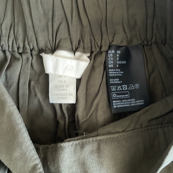 H&M S women’s high rise pull on olive green casual shorts w/pockets - Picture 3 of 6